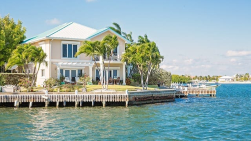 cayman-islands-real-estate-4047675_640(1)